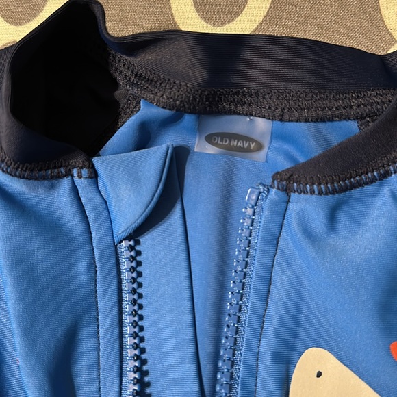 LIKE NEW OLD NAVY SWIM ONSIE. Size 6-12 M. Blue/grey. VG/EXCELLENT CONDITION. - Picture 4 of 10
